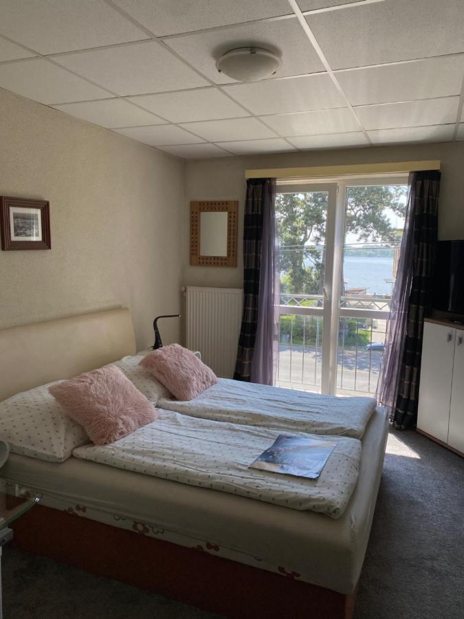 Panzio Tata Bed and Breakfast Exteriör bild