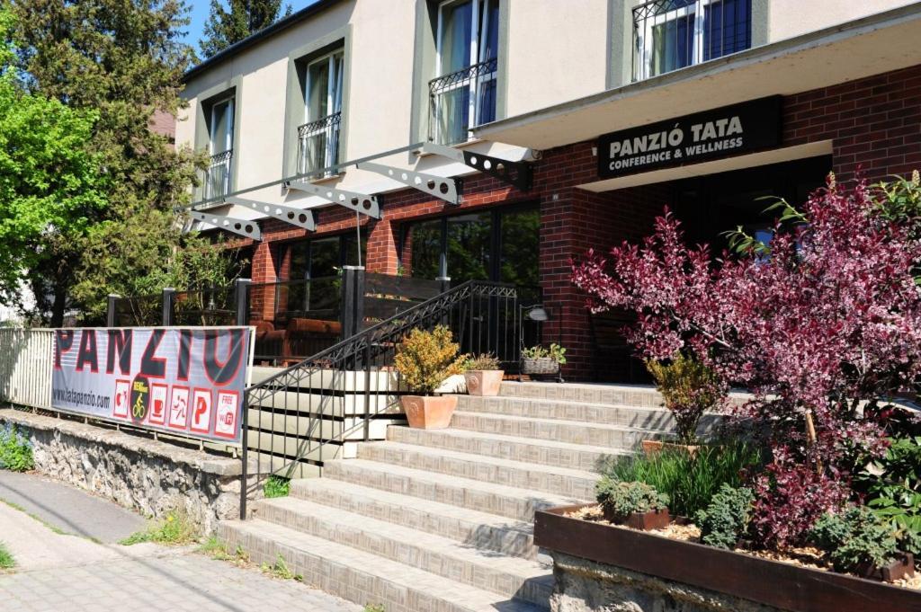 Panzio Tata Bed and Breakfast Exteriör bild